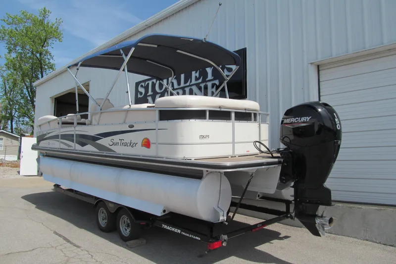 Slide: The Image of 2008 Sun Tracker Party Barge 25 Regency Edition with Mercury outboard motor. - 3