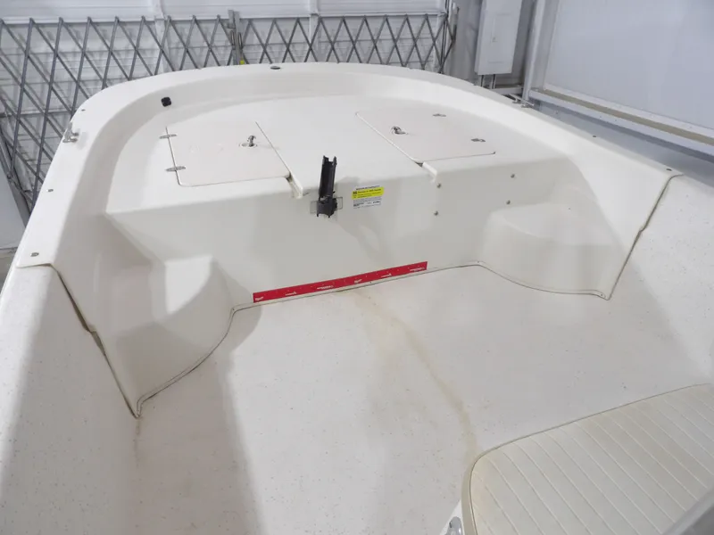 Slide: The Image of Outboard motor of a 2013 Carolina Skiff 238 DLV. - 9