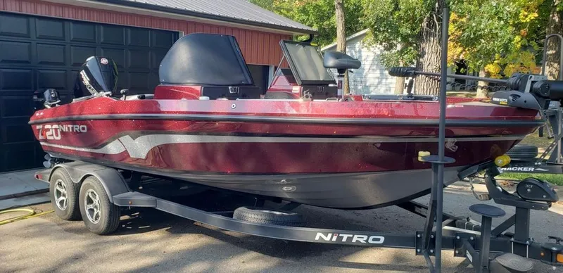 Slide: The Image of Nitro ZV20 2022 - 1