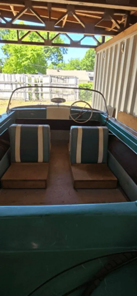 Slide: The Image of Glastron Bayflite Deville 1962 - 4