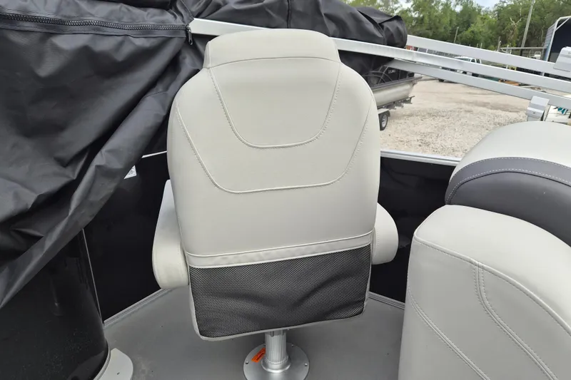 Slide: The Image of Captain's chair on 2025 Sylvan Mirage Fish 8522 Party Fish boat. - 13