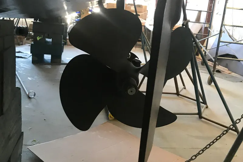 Slide: The Image of Propeller of 1987 Lyman-Morse Hunt 42 in a shipyard. - 16