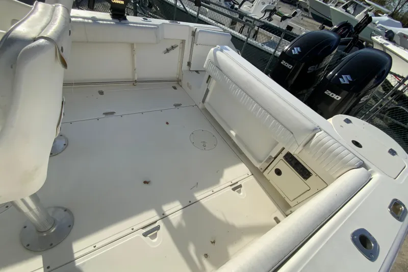 Slide: The Image of 2000 Boston Whaler 26 Outrage boat interior with Suzuki 200 engines. - 16