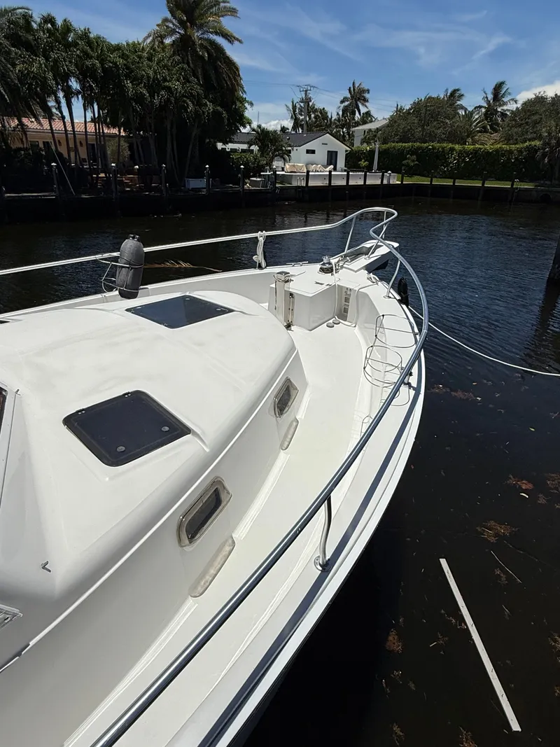 Slide: The Image of Mainship 390 Trawler 2001 - 11