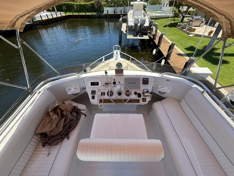 Slide: The Image of Mainship 390 Trawler 2001 - 18