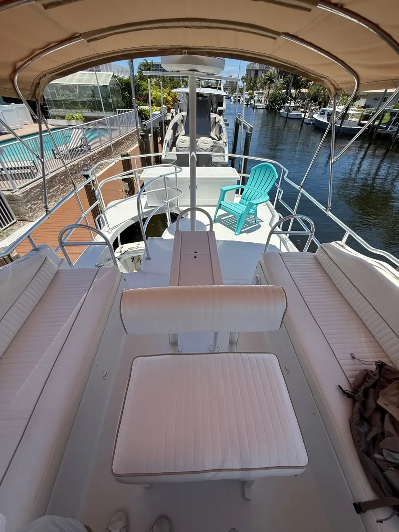 Slide: The Image of Mainship 390 Trawler 2001 - 19