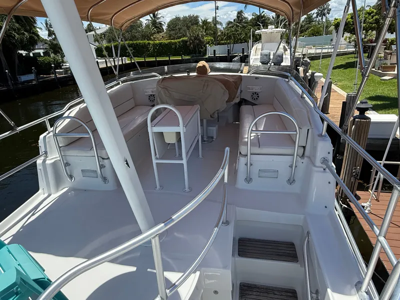 Slide: The Image of Mainship 390 Trawler 2001 - 27