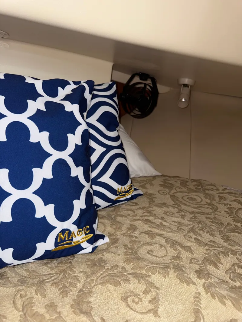 Slide: The Image of Mainship 390 Trawler 2001 - 30