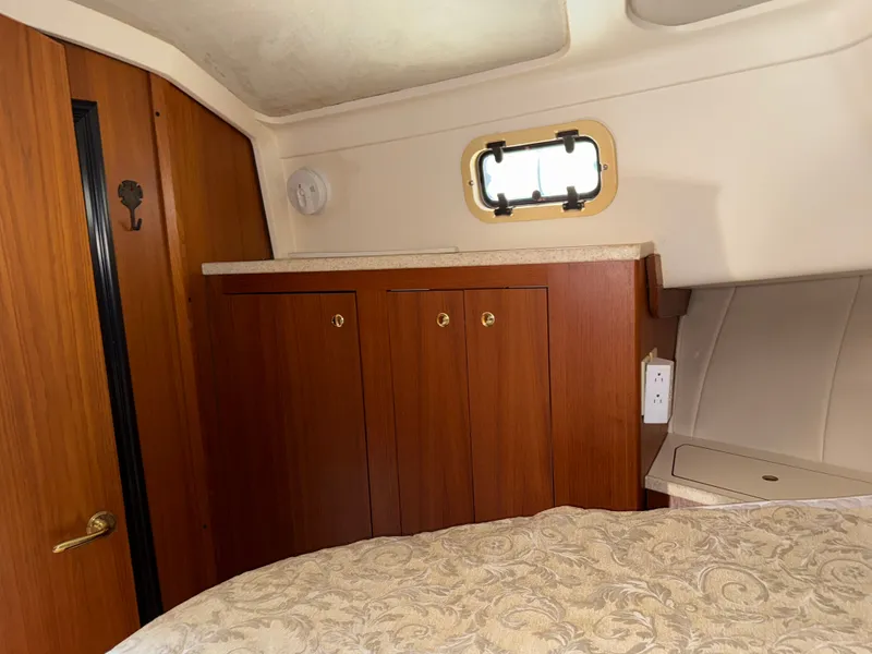 Slide: The Image of Mainship 390 Trawler 2001 - 32