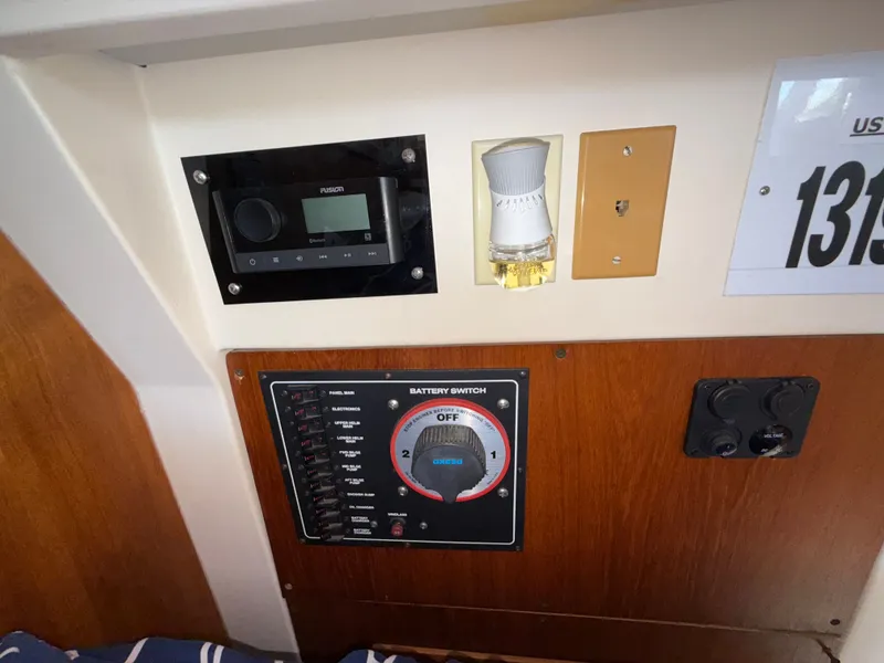 Slide: The Image of Mainship 390 Trawler 2001 - 51