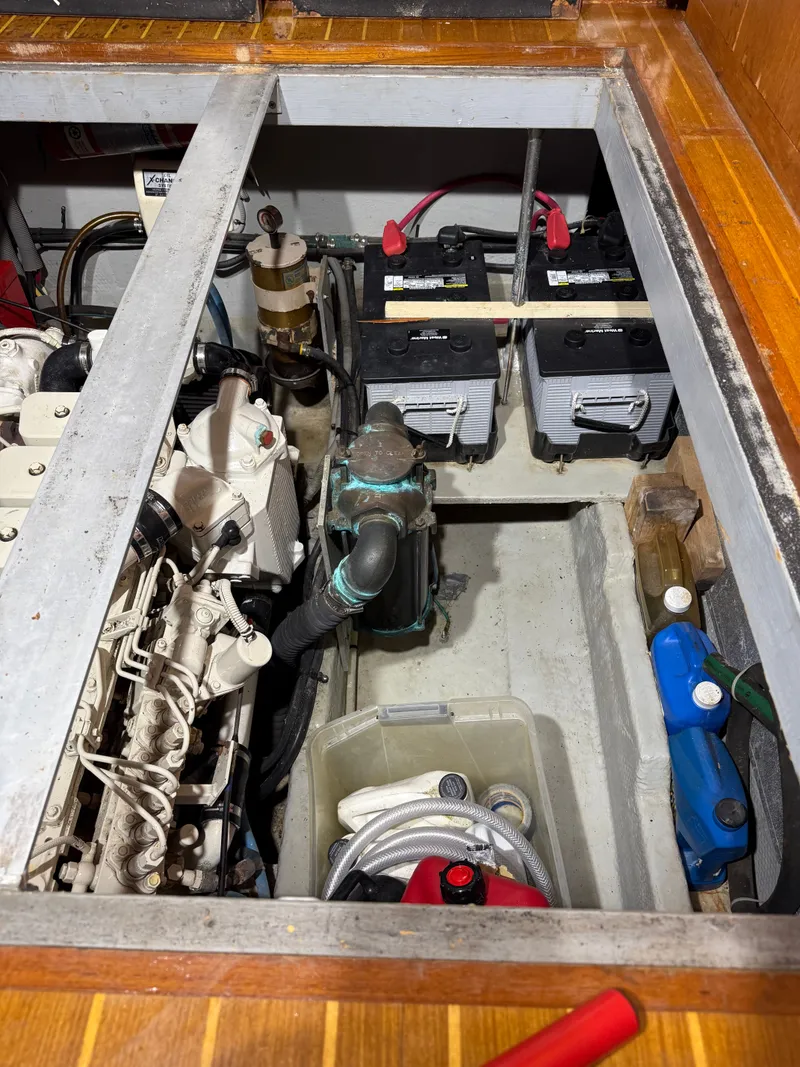 Slide: The Image of Mainship 390 Trawler 2001 - 93