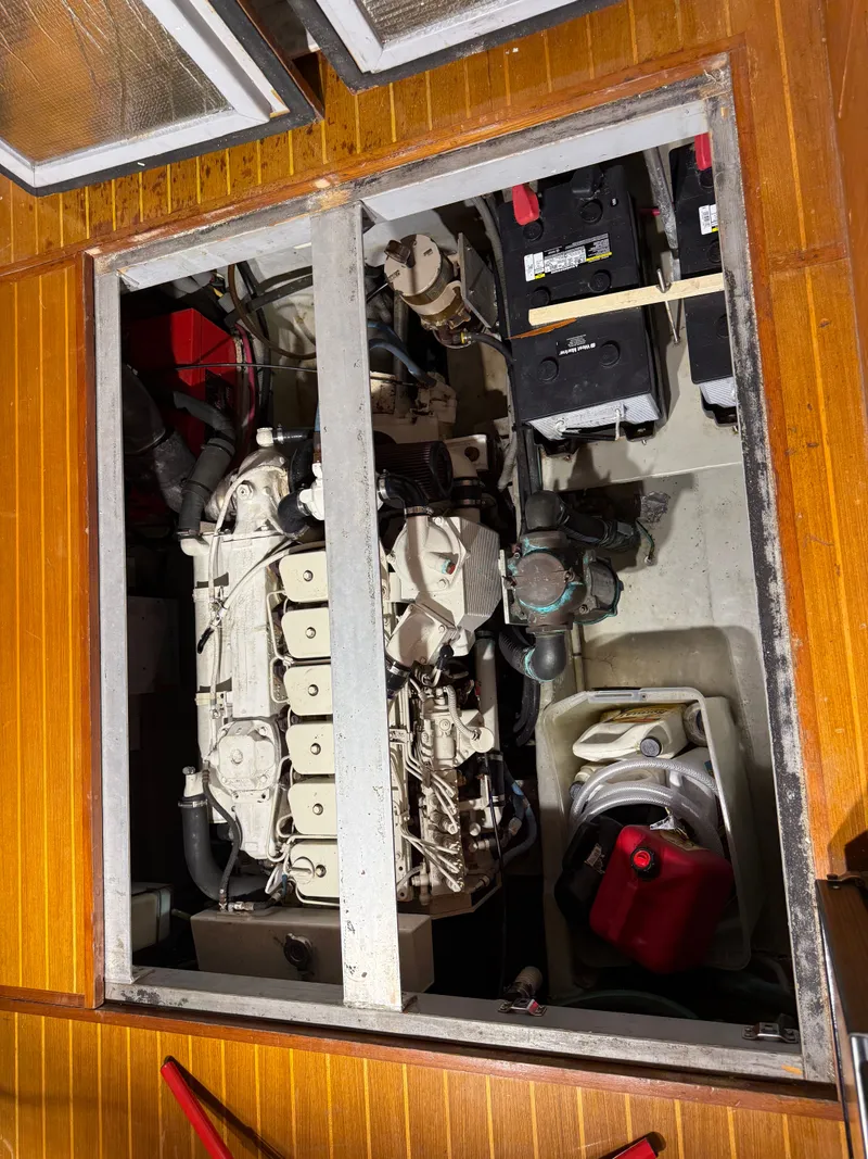 Slide: The Image of Mainship 390 Trawler 2001 - 96