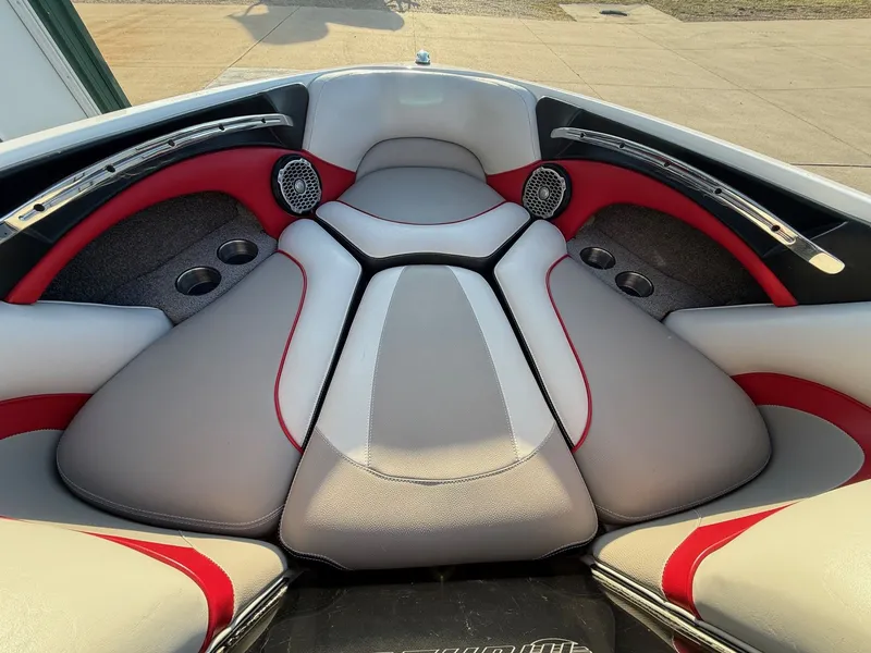 Slide: The Image of Malibu Wakesetter 21 VLX 2013 - 13