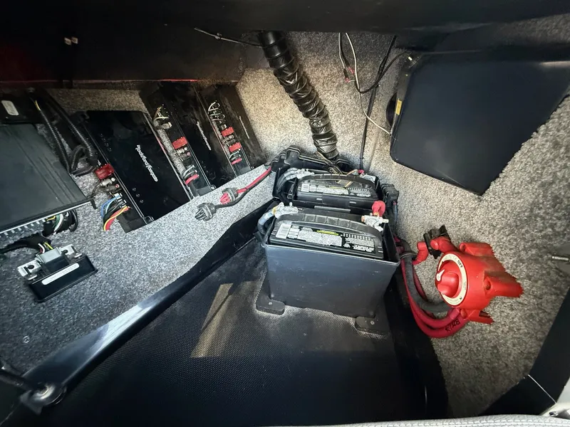 Slide: The Image of Malibu Wakesetter 21 VLX 2013 - 21