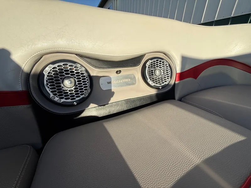 Slide: The Image of Malibu Wakesetter 21 VLX 2013 - 35