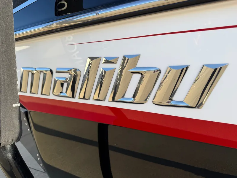 Slide: The Image of Malibu Wakesetter 21 VLX 2013 - 6