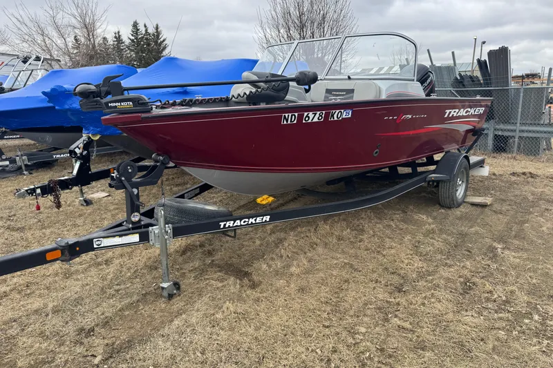 The Image of Tracker Pro Guide V-175 Combo 2018 - undefined