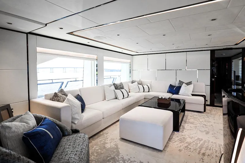 Slide: The Image of Majesty 120 2025 - 88