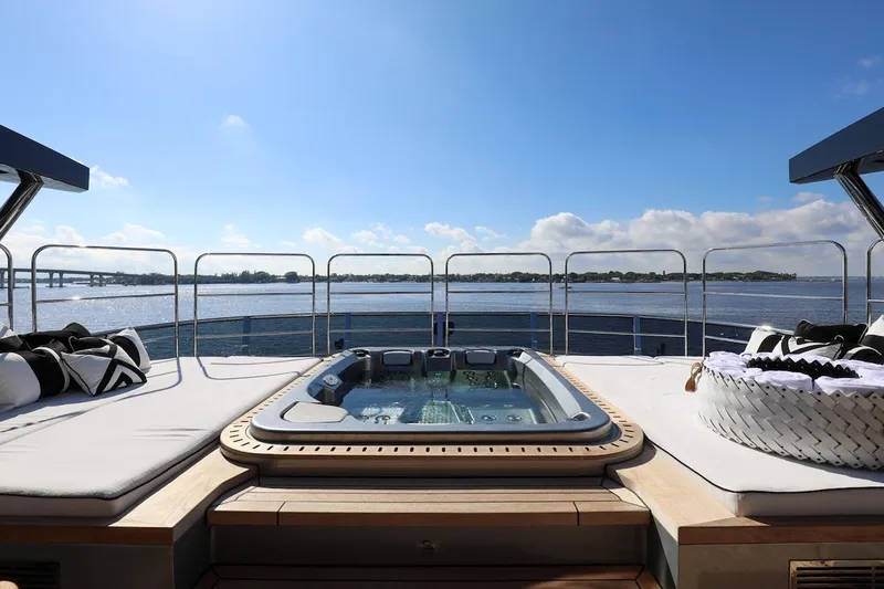 Slide: The Image of Majesty 120 2025 - 92