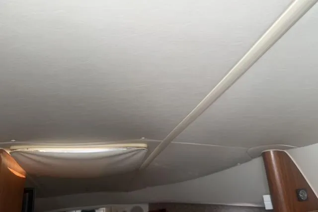 Slide: The Image of Interior ceiling of a 2001 Tiara Yachts 2900 Open boat. - 45