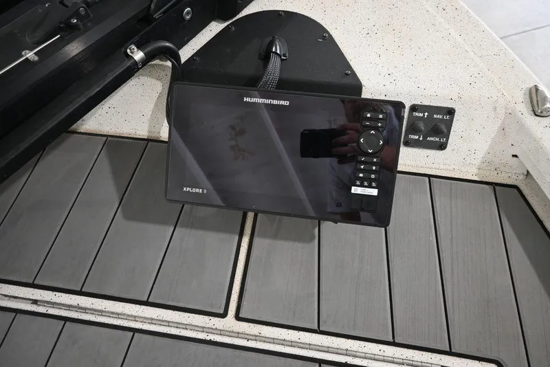 Slide: The Image of 2023 Vexus AVX2180CC boat dashboard with Humminbird Xplore 9 navigation system. - 5