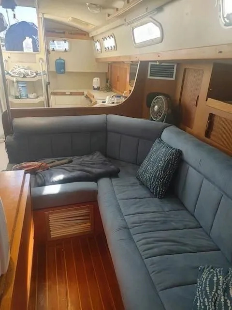 Slide: The Image of Pearson 37-2 1990 - 5