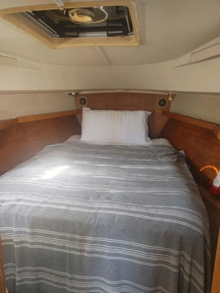 Slide: The Image of Pearson 37-2 1990 - 7