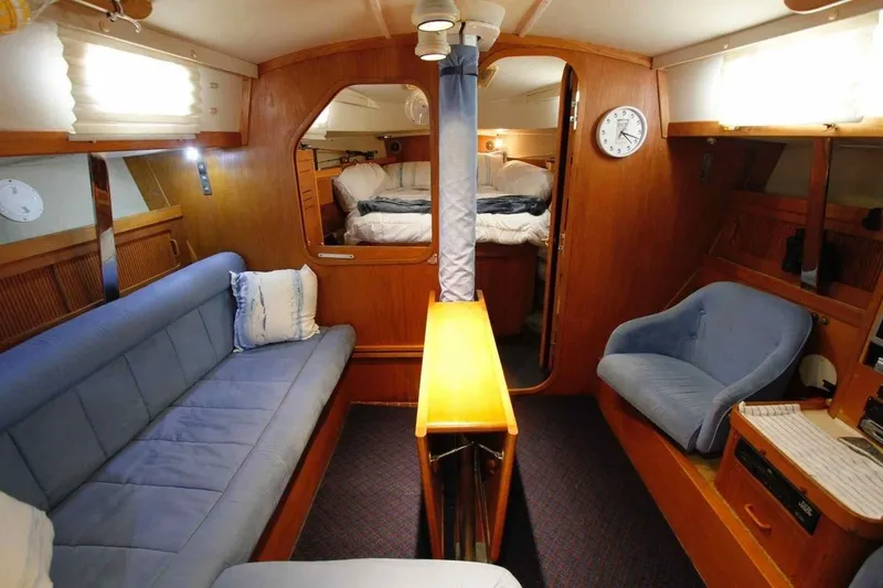 Slide: The Image of Pearson 37-2 1990 - 9