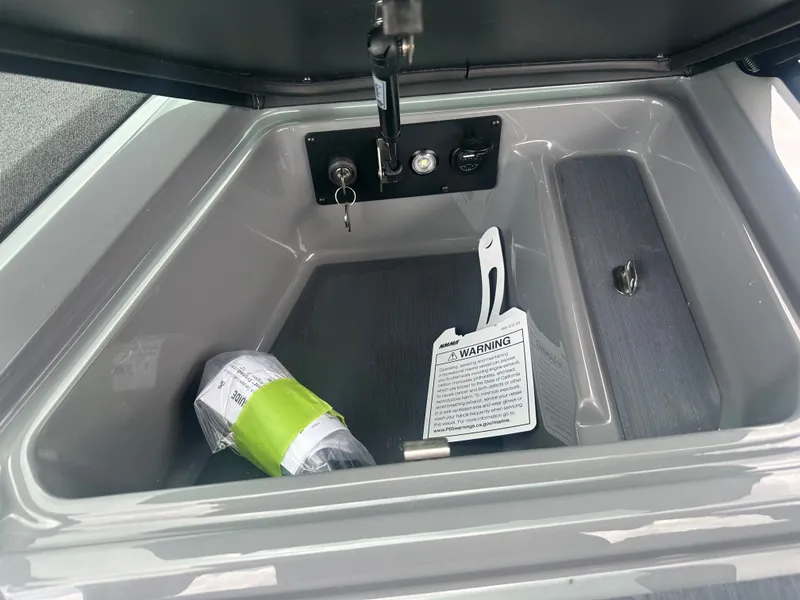 Slide: The Image of MasterCraft X22 2026 - 16