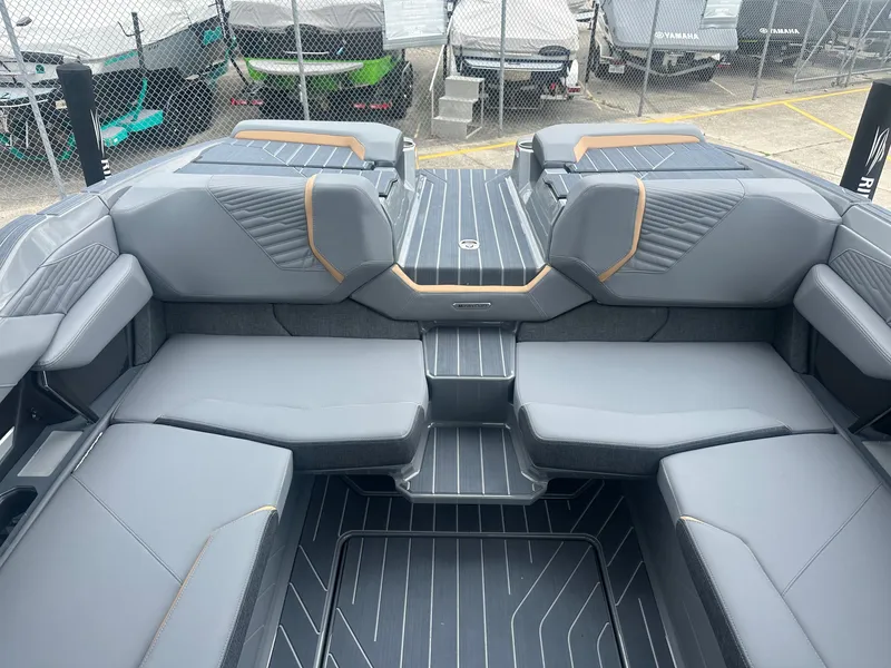 Slide: The Image of MasterCraft X22 2026 - 22