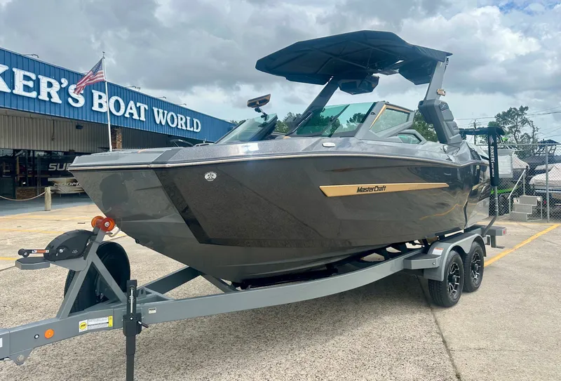 Slide: The Image of MasterCraft X22 2026 - 3