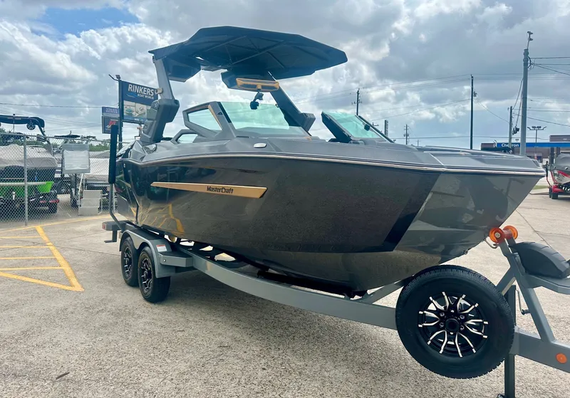 Slide: The Image of MasterCraft X22 2026 - 4