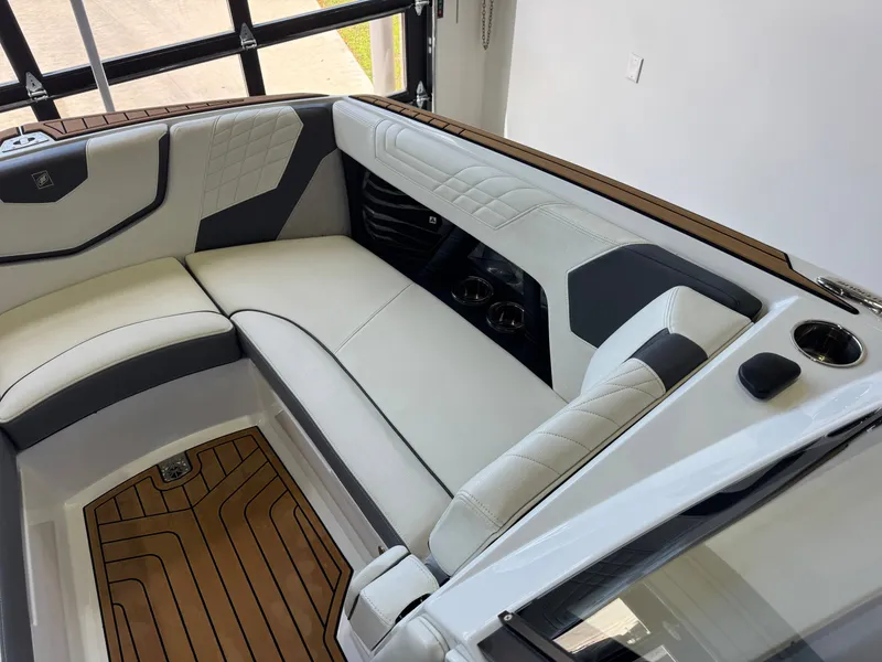 Slide: The Image of Interior of 2022 Nautique Super Air Nautique G23 boat. - 18