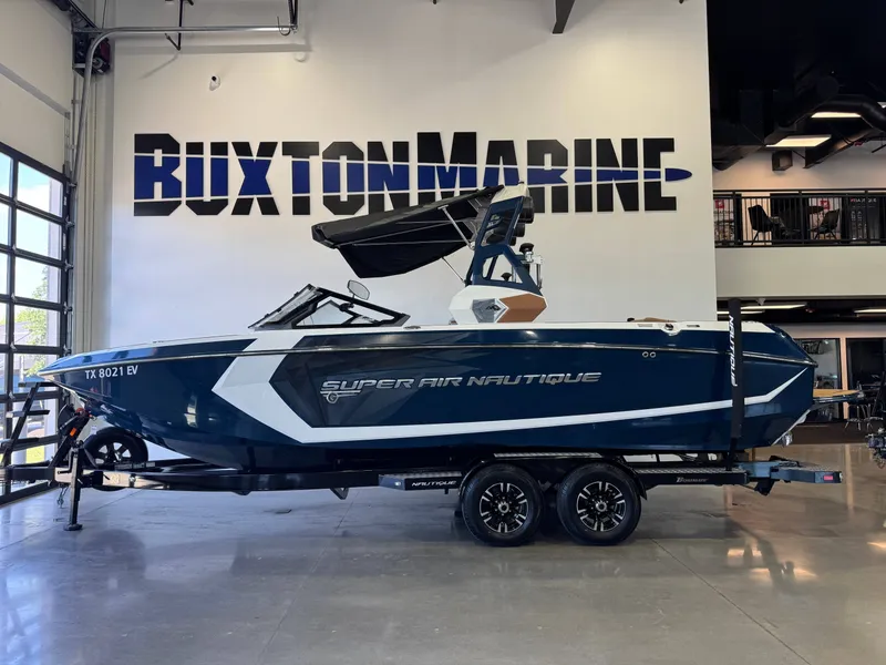 Slide: The Image of 2019 Nautique Super Air Nautique G25 in Buxton Marine showroom. - 4
