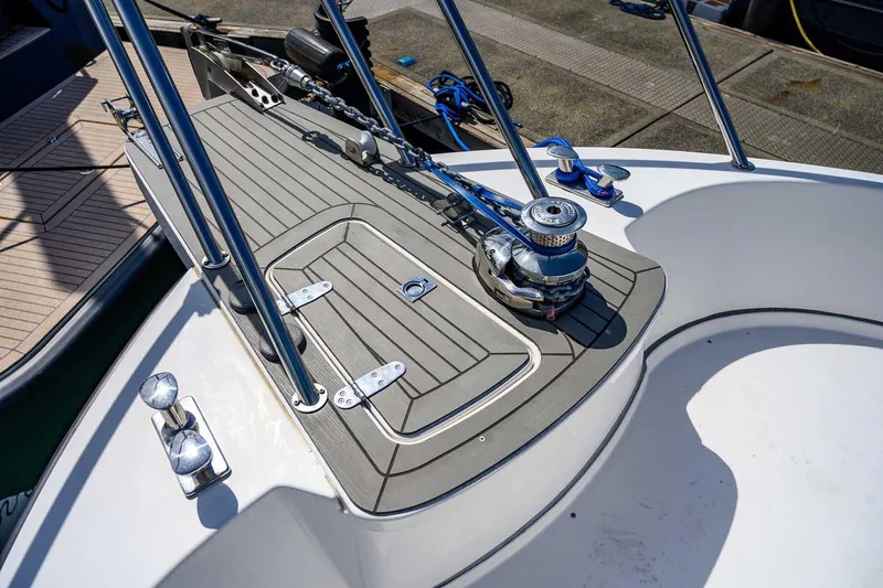 Slide: The Image of Deck of 2019 Nord Star 28 Patrol boat with winch and cleats. - 17