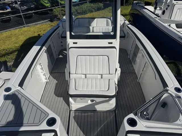 Slide: The Image of Yamaha 255 FSH Sport E 2025 - 17