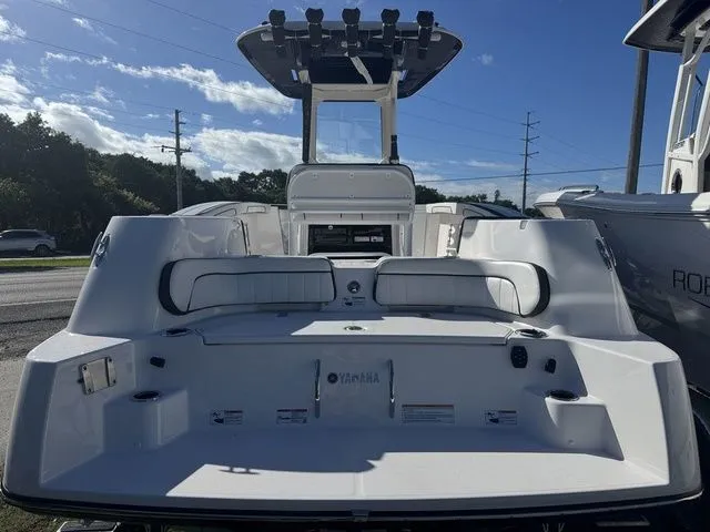 Slide: The Image of Yamaha 255 FSH Sport E 2025 - 3