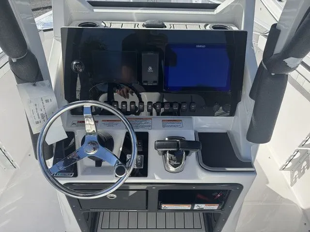 Slide: The Image of Yamaha 255 FSH Sport E 2025 - 8