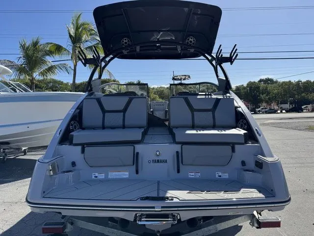 Slide: The Image of Yamaha 255XD 2026 - 4