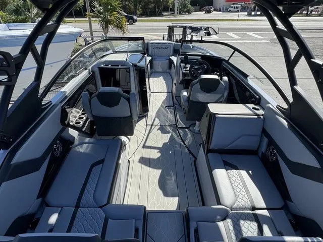 Slide: The Image of Yamaha 255XD 2026 - 8