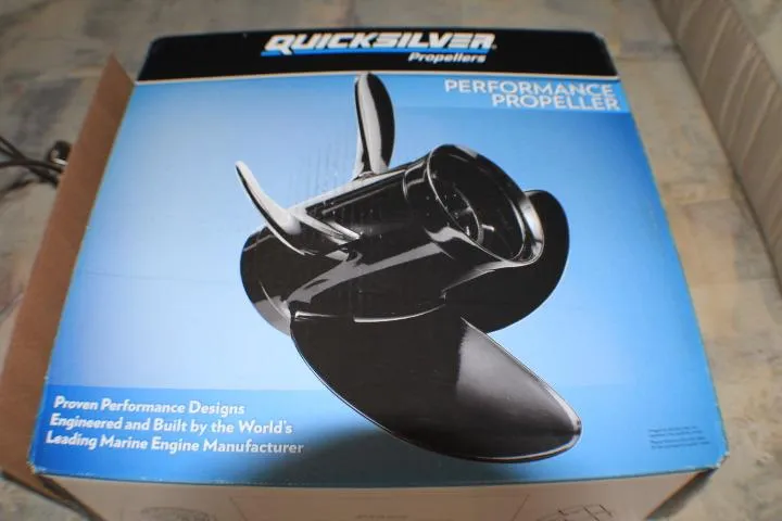 Slide: The Image of Quicksilver performance propeller box for 1998 Bayliner 2655 Ciera Sunbridge. - 14