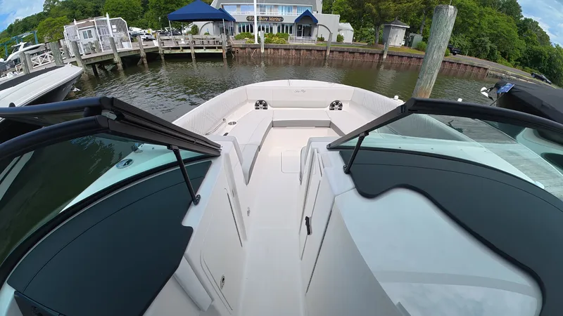 Slide: The Image of Sea Ray SDX 270 Outboard 2025 - 24