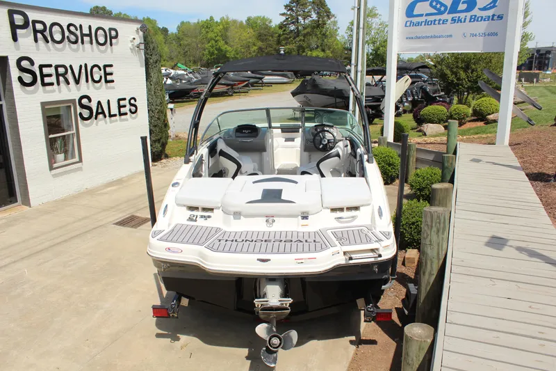 Slide: The Image of 2016 Chaparral 21 H2O Sport boat displayed at Charlotte Ski Boats dealership. - 3