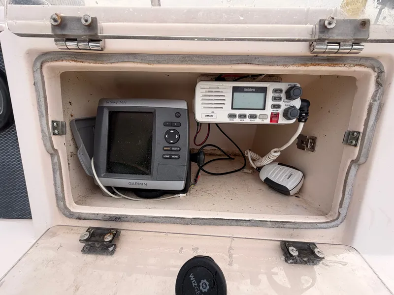 Slide: The Image of Garmin GPS and Uniden radio in Grady-White Sportsman 180, 1999. - 10