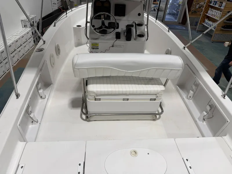 Slide: The Image of Sea Hunt Triton 177 2014 - 10