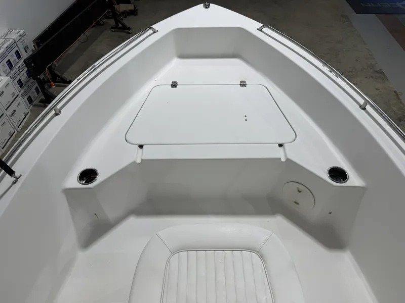 Slide: The Image of Sea Hunt Triton 177 2014 - 16