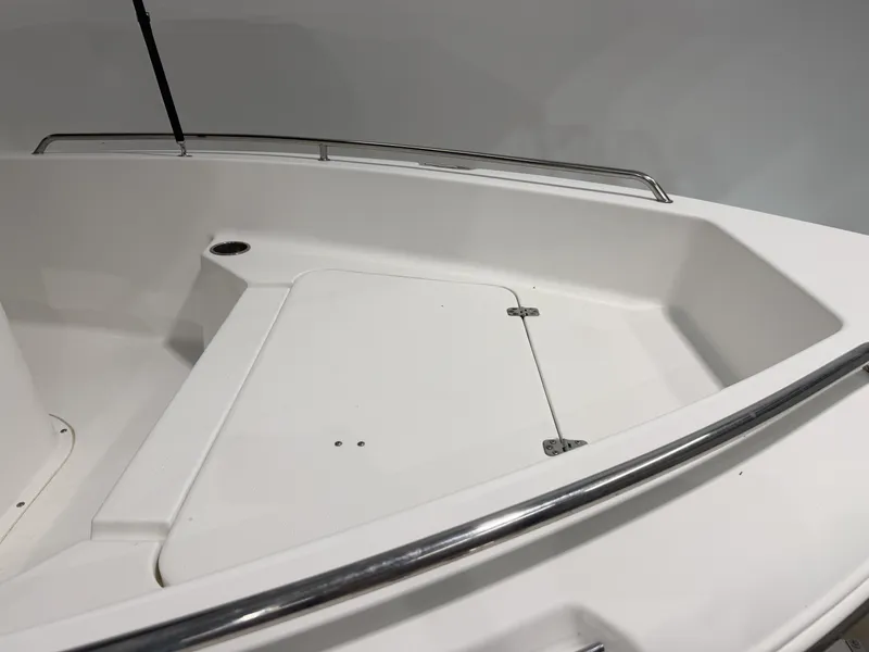 Slide: The Image of Sea Hunt Triton 177 2014 - 20