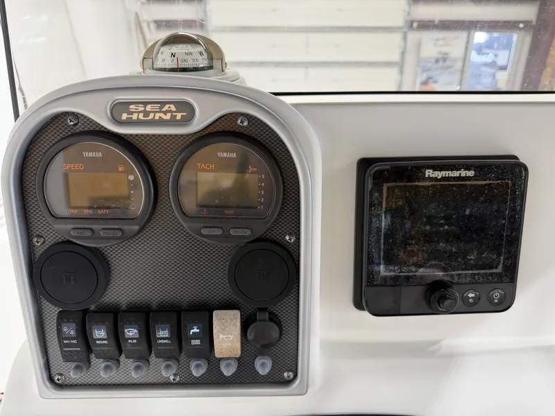 Slide: The Image of Sea Hunt Triton 177 2014 - 22