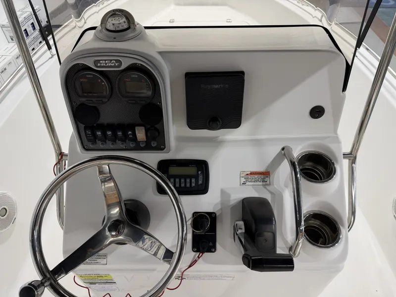 Slide: The Image of Sea Hunt Triton 177 2014 - 5