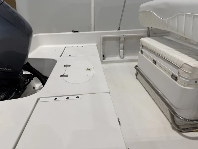 Slide: The Image of Sea Hunt Triton 177 2014 - 6